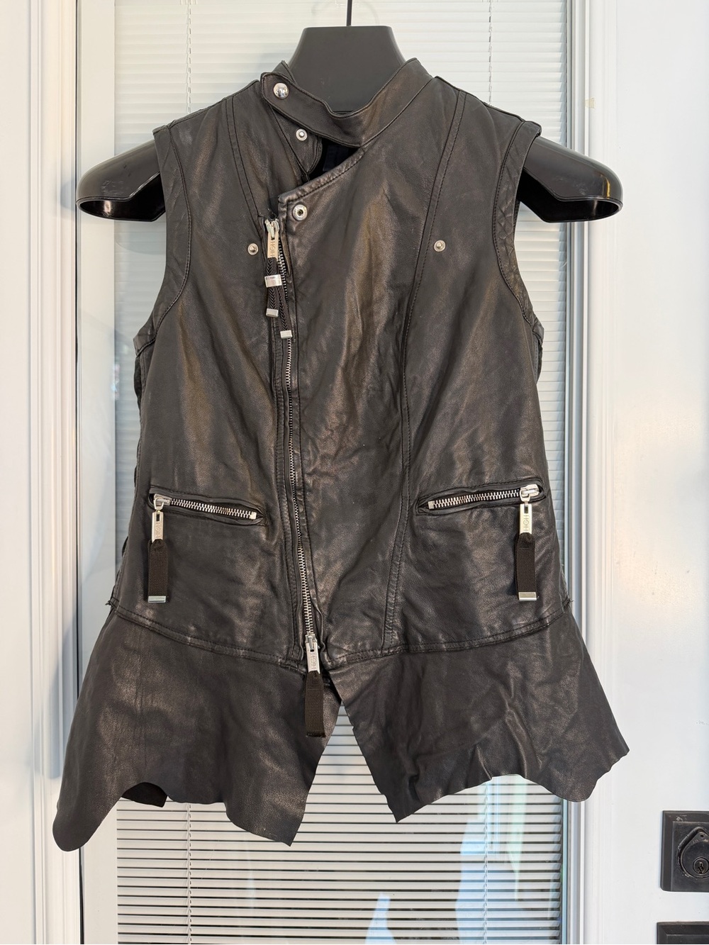 HIGH Everyday Couture Italian Leather Vest Women’s 6 Moto Asymmetrical Hem & Zip